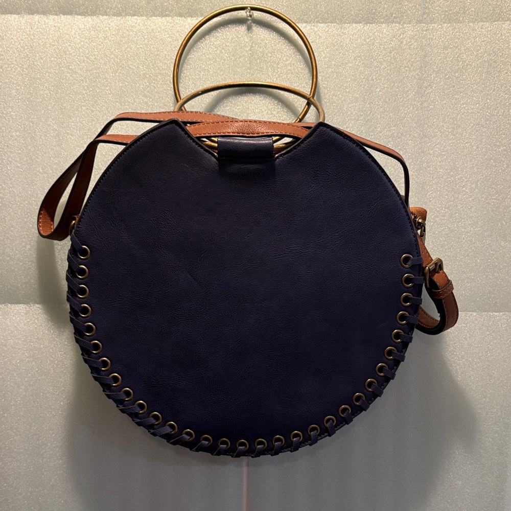 Simply Noelle Navy Round Circle Crossbody Bag Gold Ring Handle - Picture 3 of 7